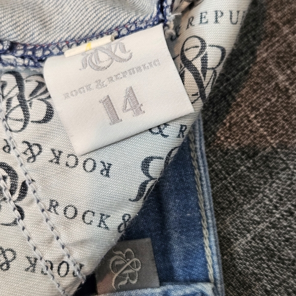 Ladies Rock & Republic shorts - Picture 3 of 4